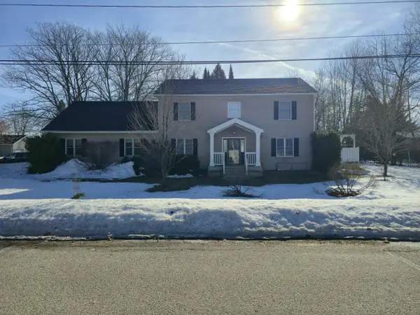 1427 W 14th St, Sault Ste Marie, MI 49783