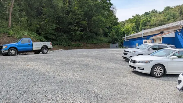 1360 Hayden, Elizabeth, PA 15037