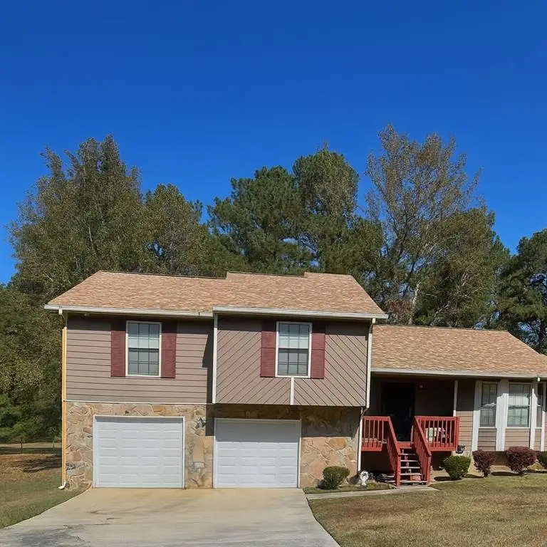 3325 Estate Lake Drive, Fairburn, GA 30213 - Image #1