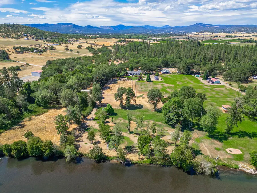 700 Rogue Wood, White City, OR 97503 - Image #3