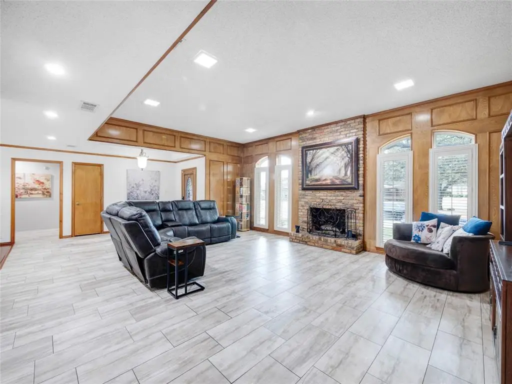 2246 Valley Mill, Carrollton, TX 75006 - #1