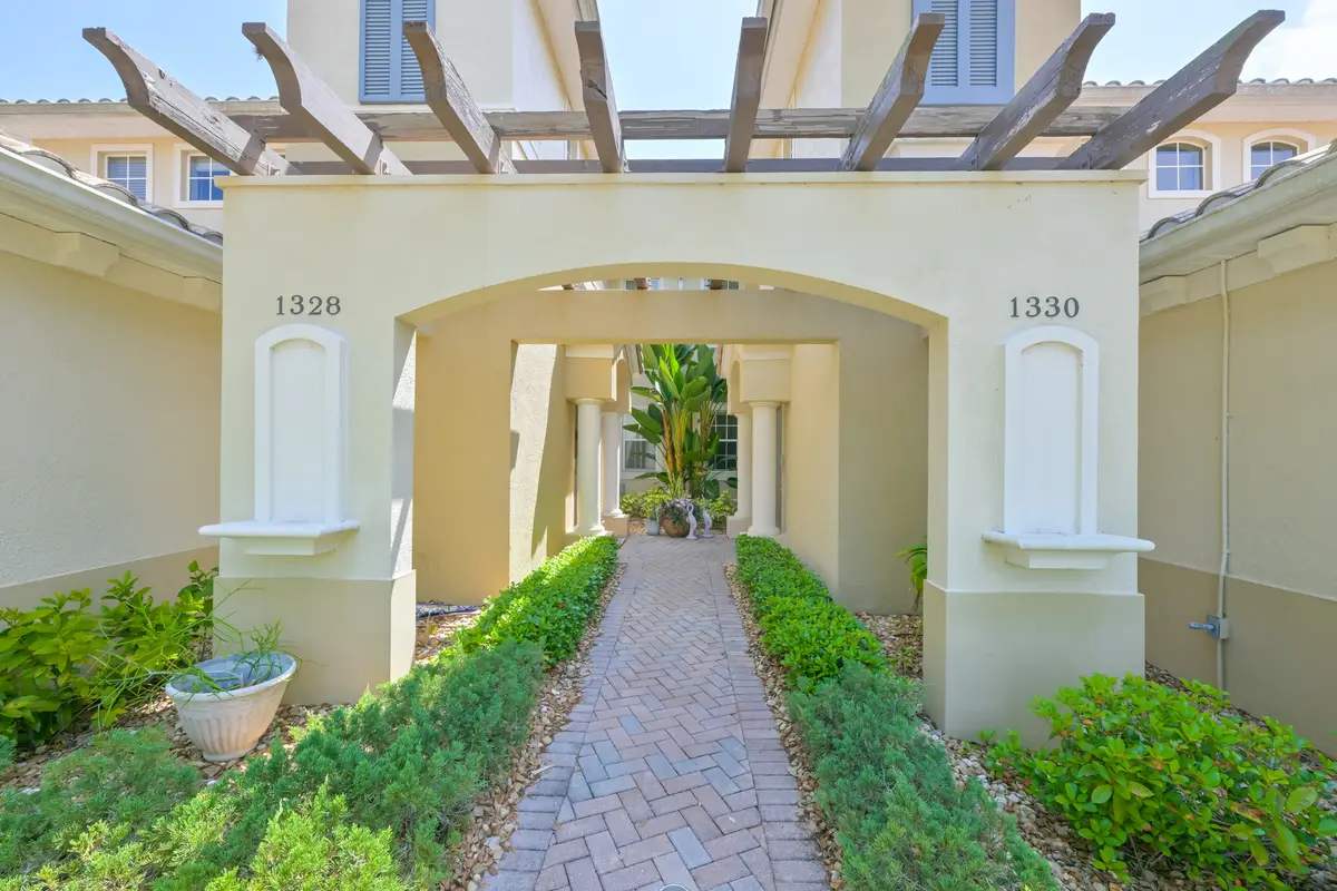 1330 Emerald Dunes Drive, Sun City Center, FL 33573 - #1