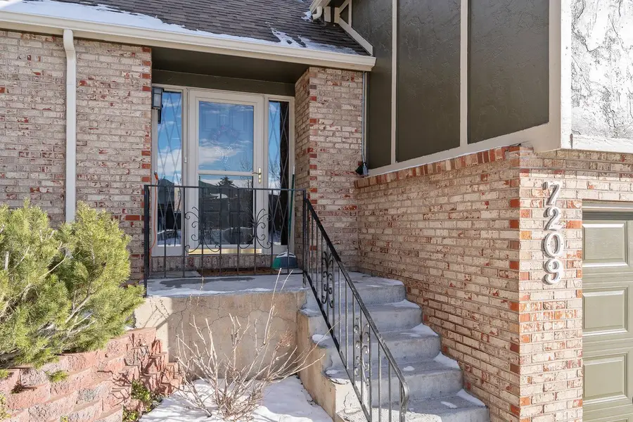 7209 Hawthorne Dr, Cheyenne, WY 82009 - #3