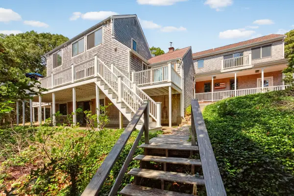 3 Hinckley Rd, Harwich, MA 02645