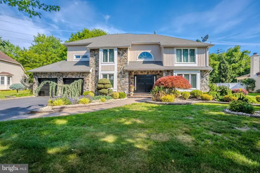 61 Amherst Way, Middlesex, NJ 08846 - #2