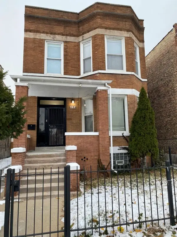 1752 E 72nd Pl Unit 1, Chicago, IL 60649