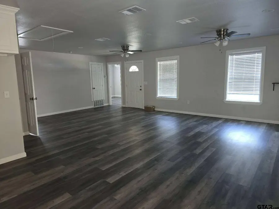 412 Lindsey Street, Daingerfield, TX 75638 - #2