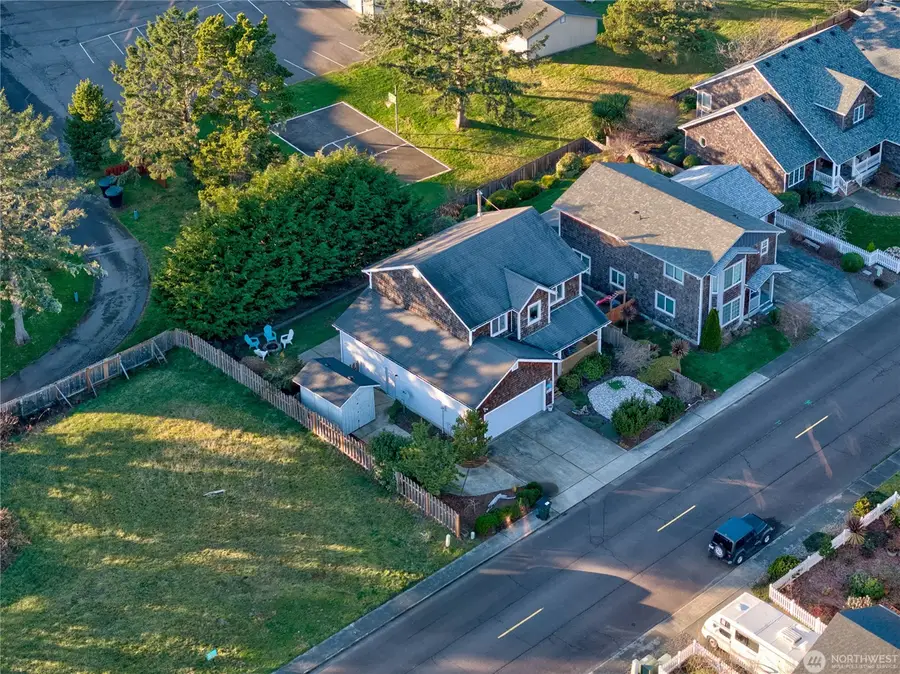 2705 N Sea Crest Avenue, Long Beach, WA 98631 - #3