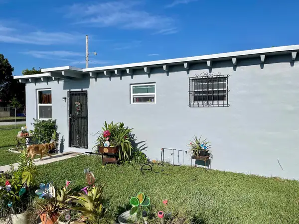 18145 SW 105th Avenue, Miami, FL 33157