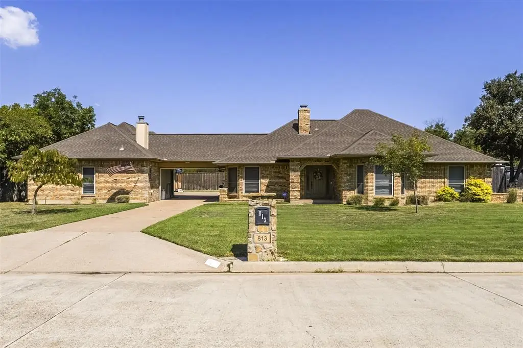 813 Shady Creek Drive, Kennedale, TX 76060 - #1