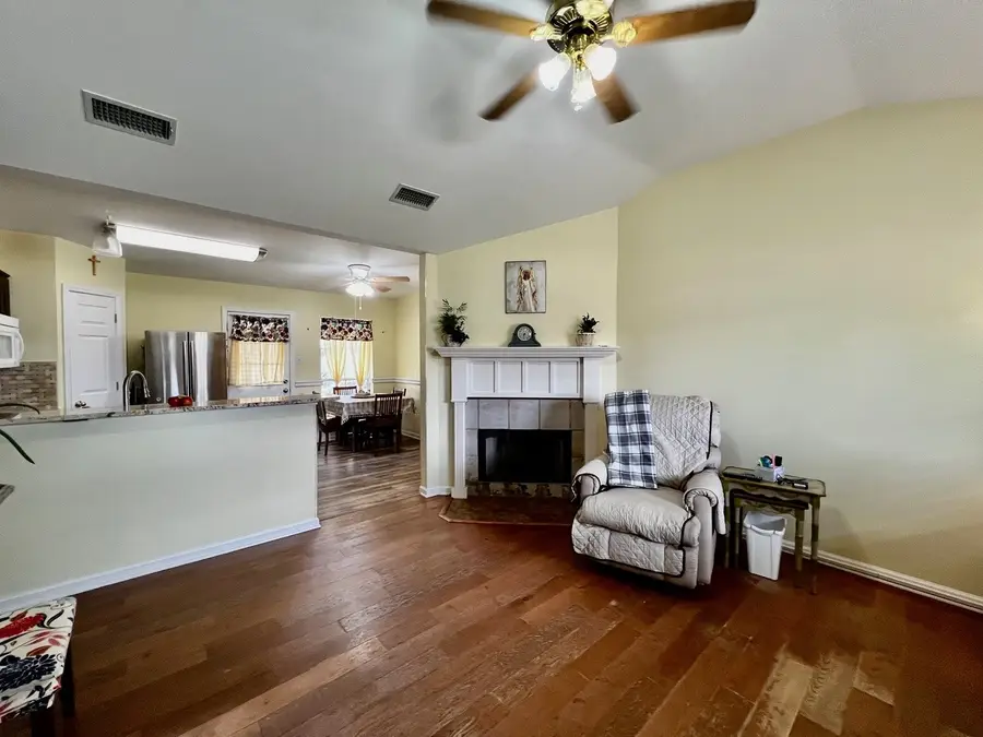 13519 Chase St, Gonzales, LA 70737 - #3