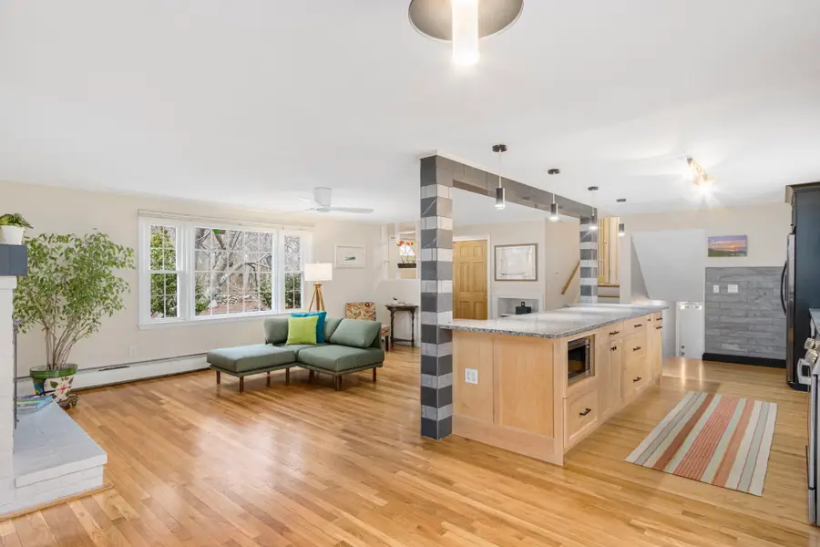 70 Lindley Avenue, North Kingstown, RI 02852 - #3