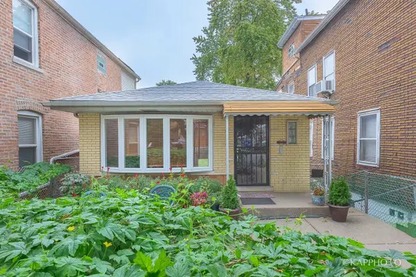 3250 S Paulina Street, Chicago, IL 60608