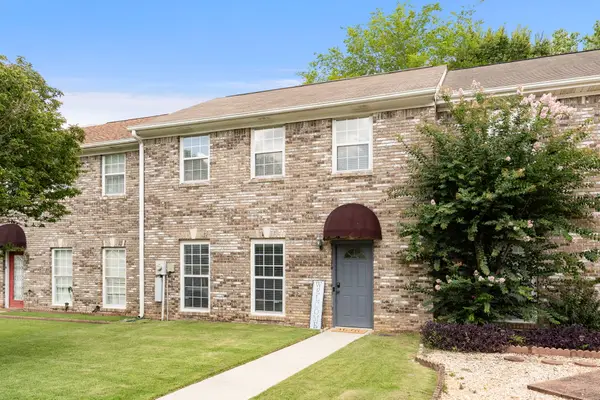 131 CHASE CREEK CIRCLE, Pelham, AL 35124