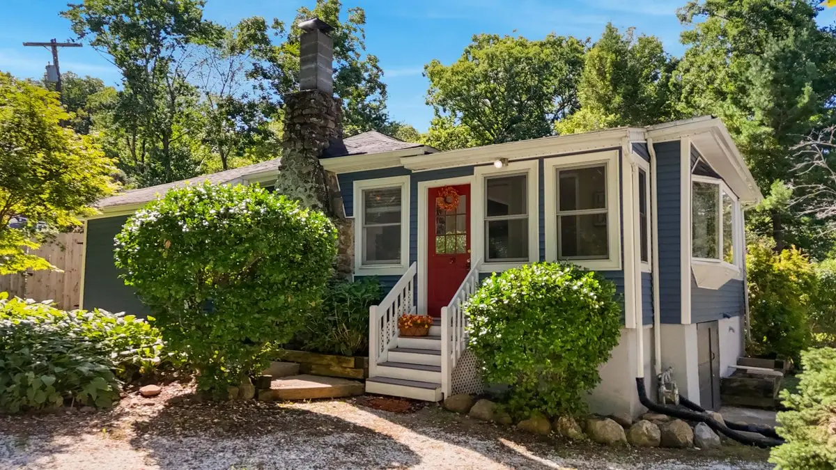 32 Laurel Dr, Oak Ridge, NJ 07438 - #1
