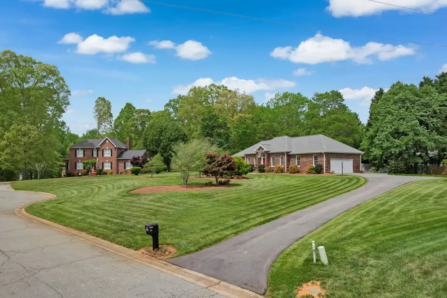 204 W Stonebury Court, Reidsville, NC 27320 - #3