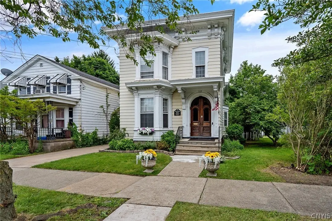 122 W 8th Street, Oswego, NY 13126 - #1
