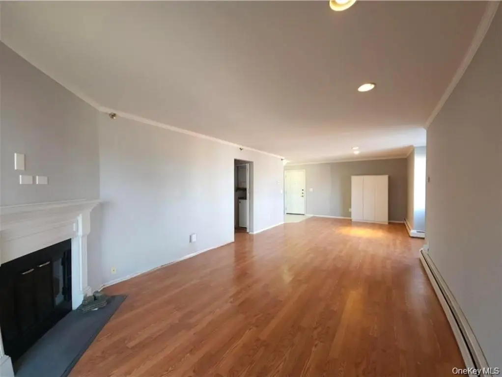 15 Greenridge Avenue #Unit 8C, White Plains, NY 10605 - #1