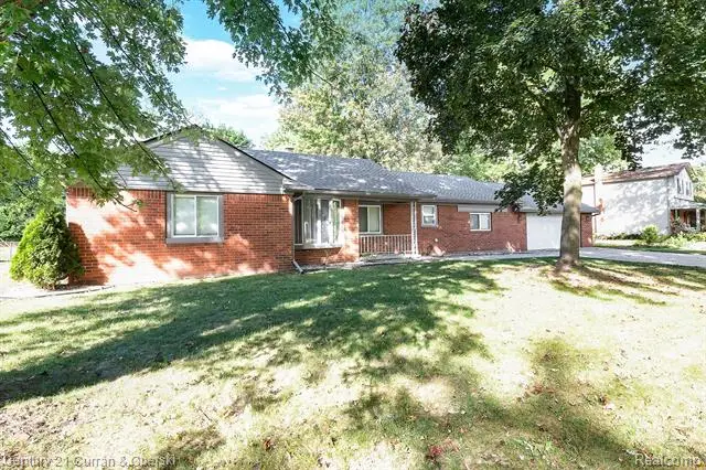 19299 Bainbridge Avenue, Livonia, MI 48152 - #2