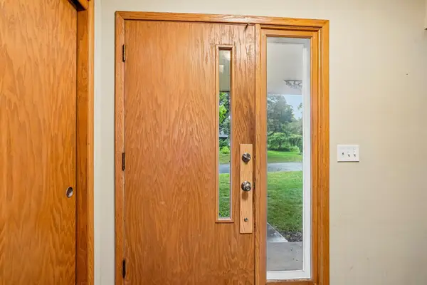1525 Saint Croix Circle, Golden Valley, MN 55422