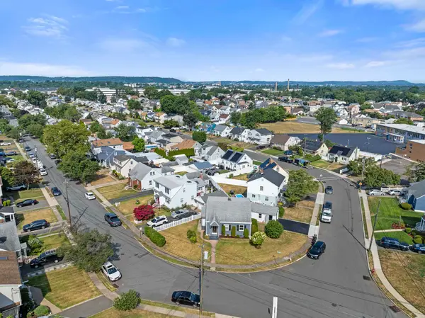 179 Hillman Drive, Elmwood Park, NJ 07407