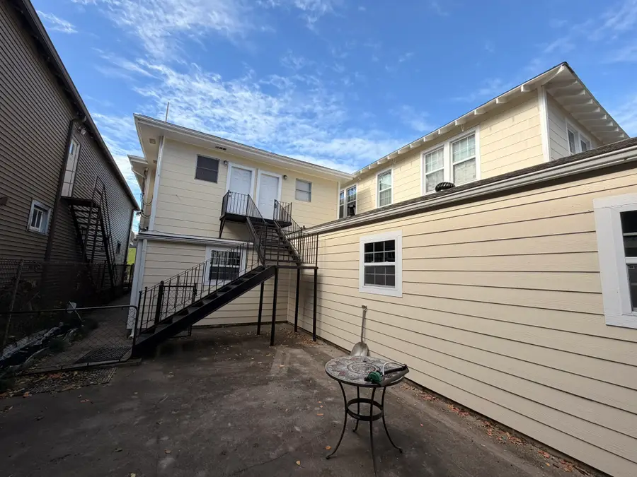 710 1ST Street, Gretna, LA 70053 - #2