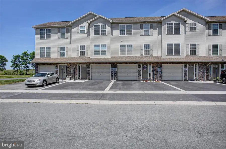 3573 Pinecrest Ct, Fayetteville, PA 17222 - #2