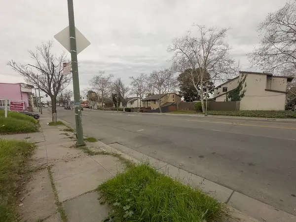 Macarthur Blvd, Oakland, CA 94603