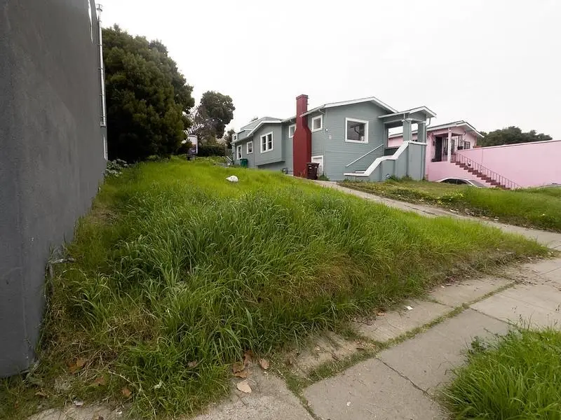 Macarthur Blvd, Oakland, CA 94603 - #2