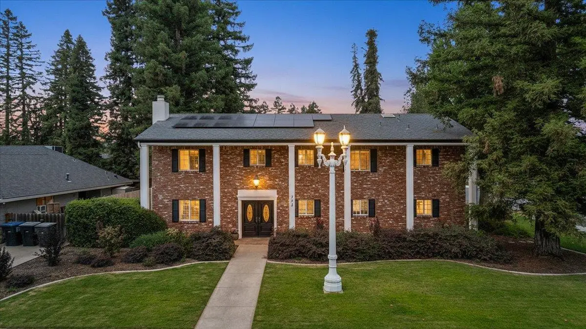 244 E Dorothea Court, Visalia, CA 93277 - Image #1