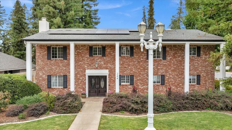 244 E Dorothea Court, Visalia, CA 93277 - Image #3