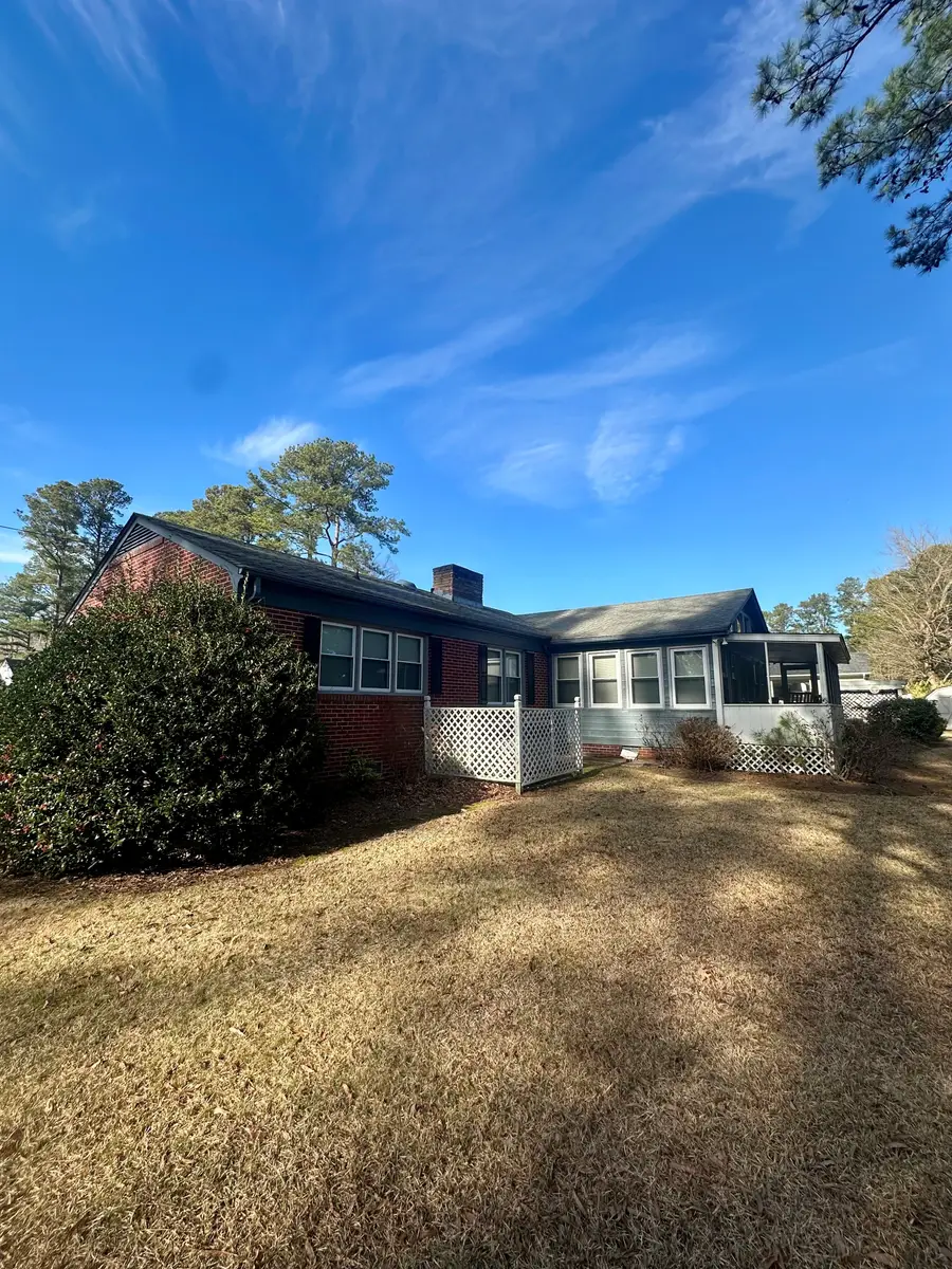 605 S Pembroke Avenue, Ahoskie, NC 27910 - Image #2