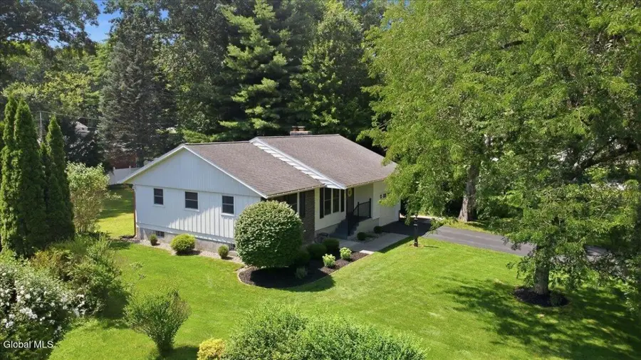 3 Sylvan Lane, Clifton Park, NY 12065 - #3