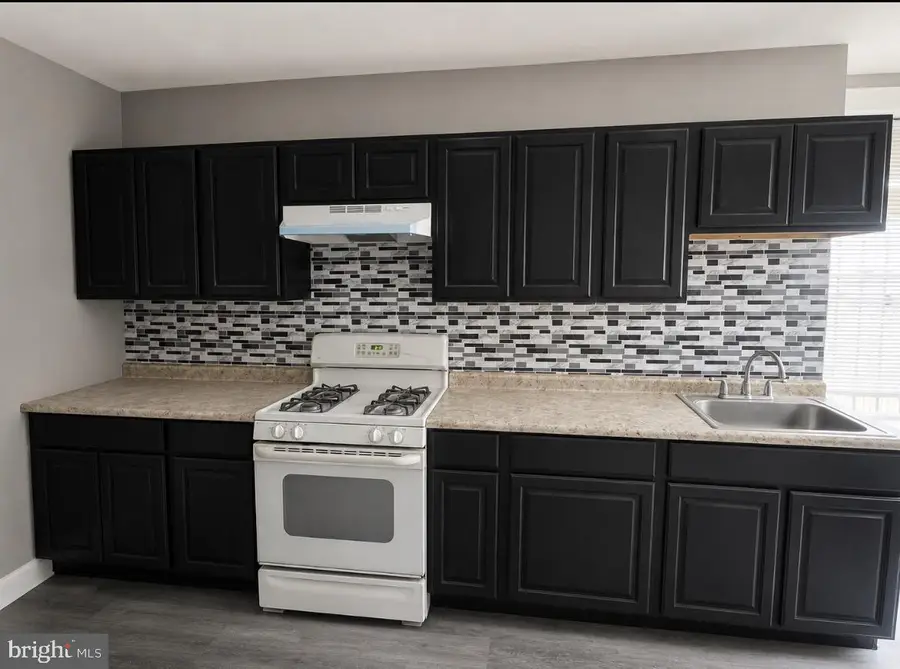 1902 W Fayette St, Baltimore, MD 21223 - #2