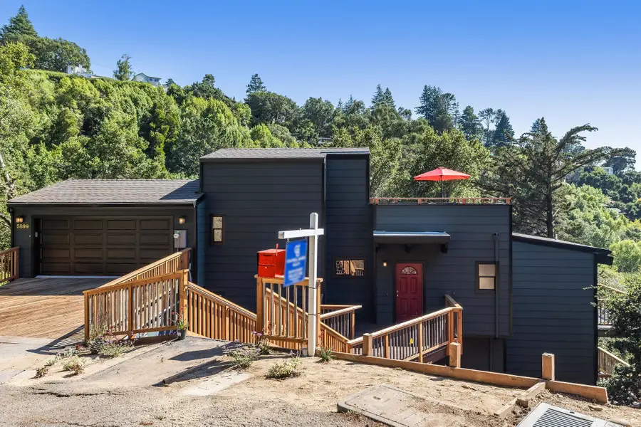 5899 Westover Dr, Oakland, CA 94611 - #2