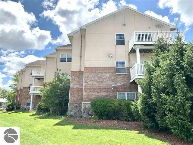 301 N Lake #206, Cadillac, MI 49601 - #1