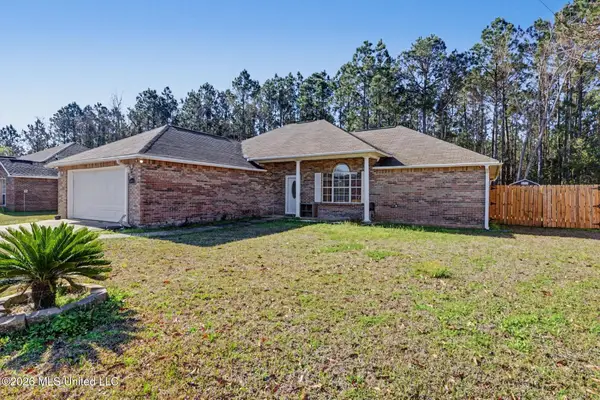 6911 Pinehurst Drive, Ocean Springs, MS 39564