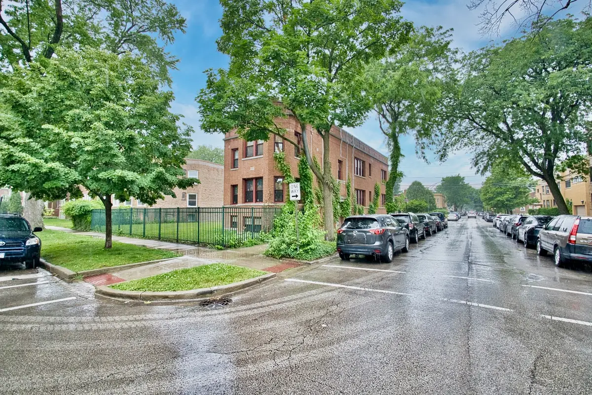 2437 W North Shore Avenue , 2, Chicago, IL 60645 - #1