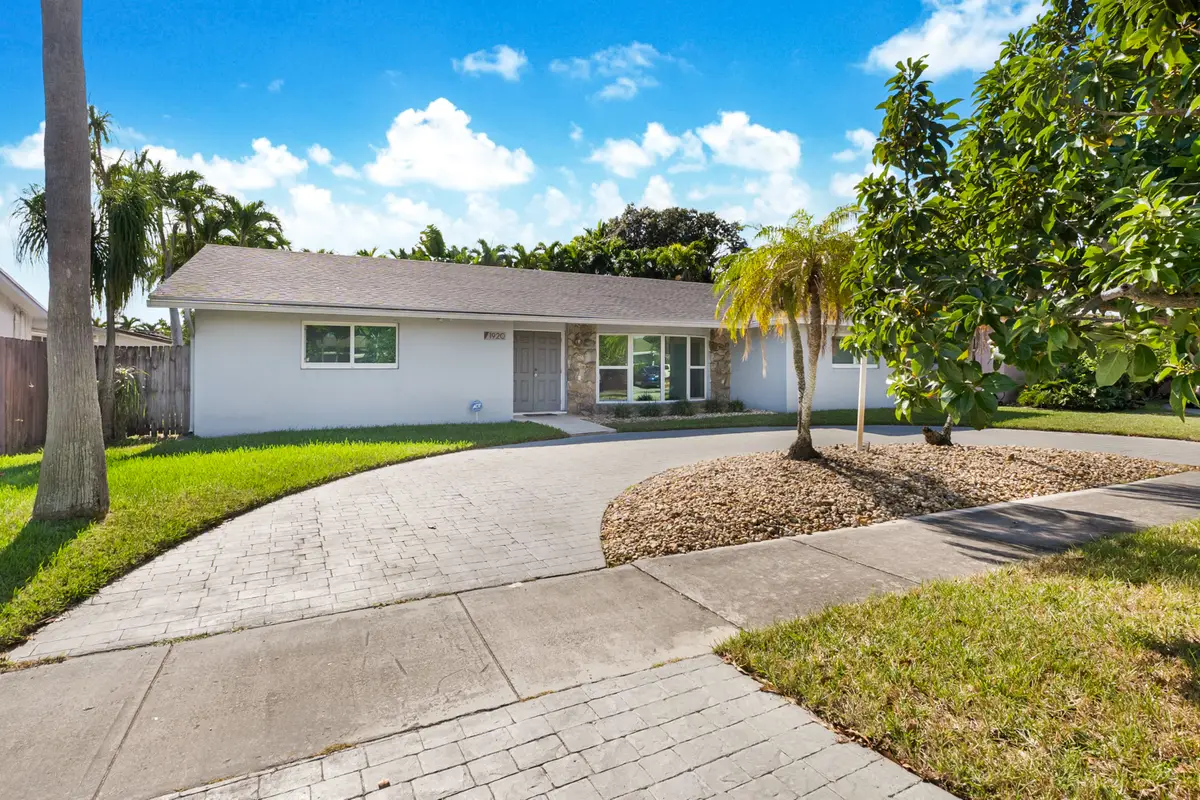 1920 NE 206th Ter, Miami, FL 33179 - Image #1