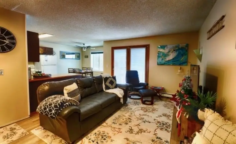 638 OUIDA WAY, North Pole, AK 99705 - #2
