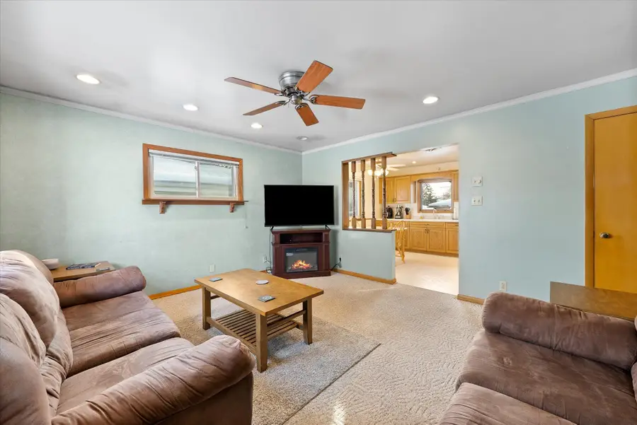 1521 W Holmes Ave, Milwaukee, WI 53221 - Image #2