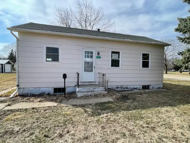 800 12th St, Onawa, IA 51040 - #1