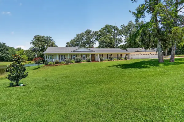 7837 Farm Road 2648, Paris, TX 75462
