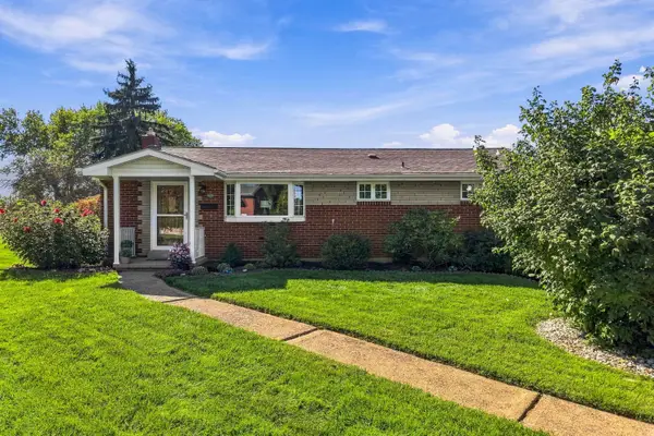16 S Rolling Hills Ave, Irwin, PA 15642