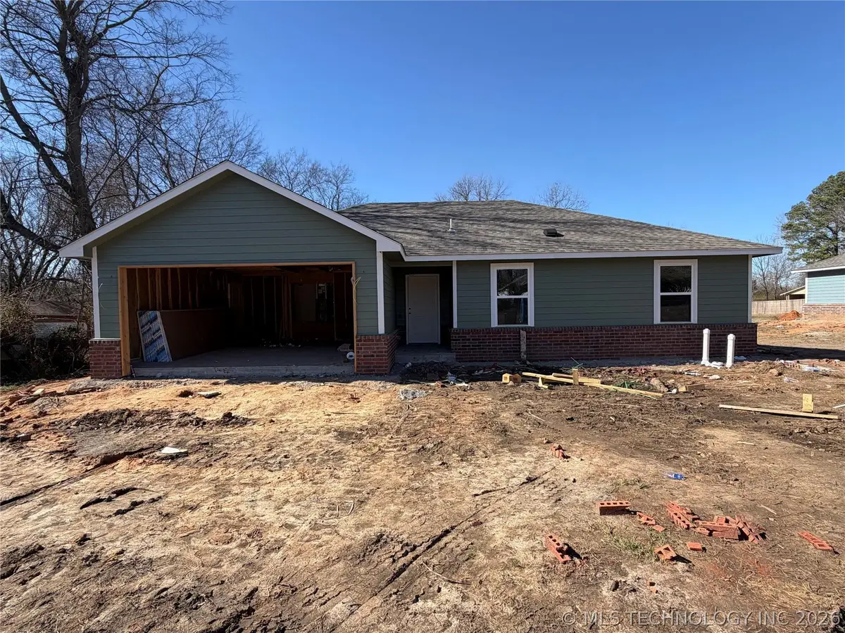 505 Jefferson Davis Boulevard, Fort Gibson, OK 74434 - #1