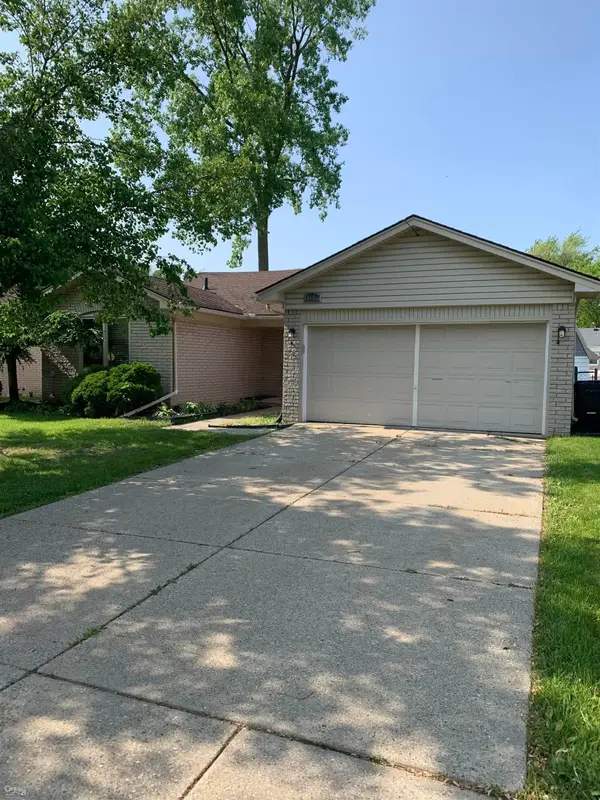 4951 Fox Hill, Sterling Heights, MI 48310