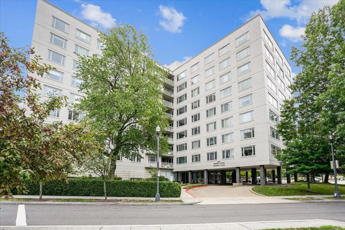 2475 Virginia Ave Nw #102, Washington, DC 20037 - #1