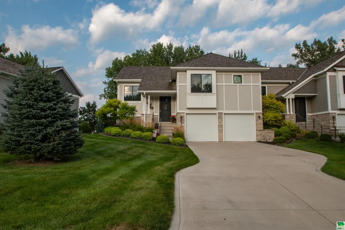 872 Crooked Tree, Dakota Dunes, SD 57049 - Image #1