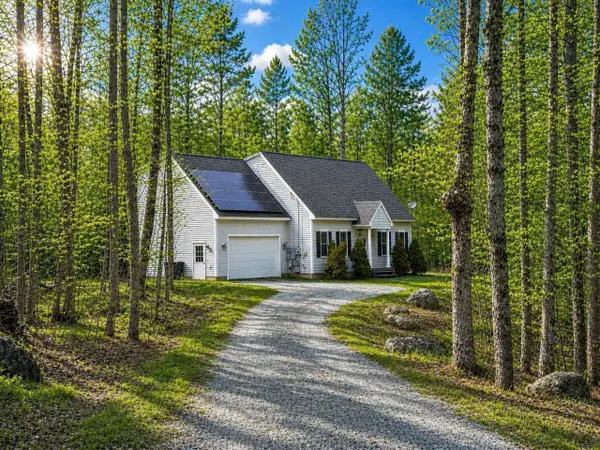 57 Scenic Drive, Stoddard, NH 03464