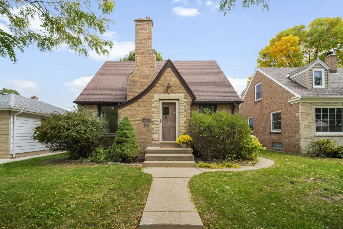 3766 N 85th St, Milwaukee, WI 53222 - #1
